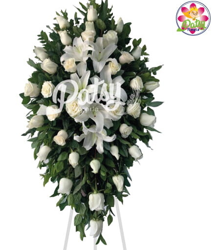 Florería en Miraflores Fúnebres y florales Hermoso Trípode fúnebre con rosas y lirios blancos
